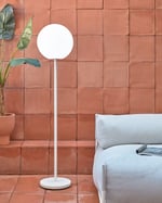 Nabíjecí Stojací  lampa mimoza bílá