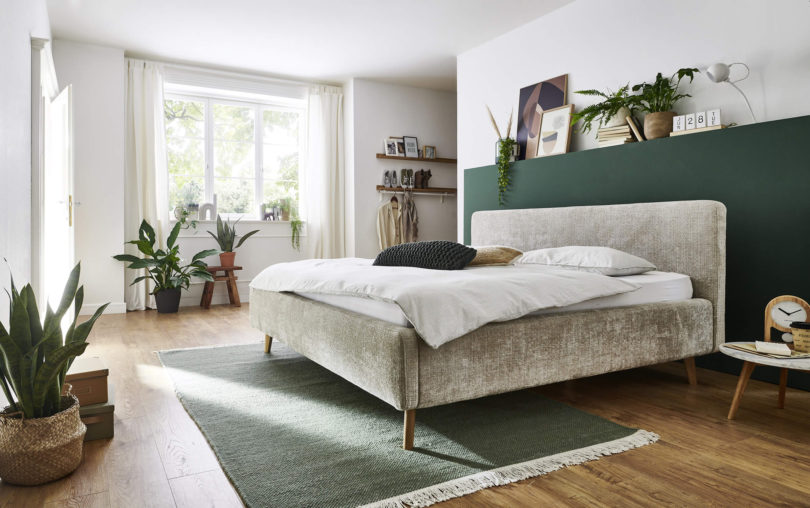 Dvoulůžková postel taupe s úložným prostorem 140 x 200 cm chenille béžová